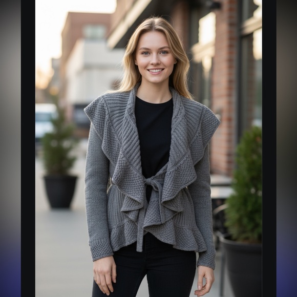 Twenty 1 Sweaters - Twenty one Large Ruffle Gray Women's Sweater with Tie Front running small